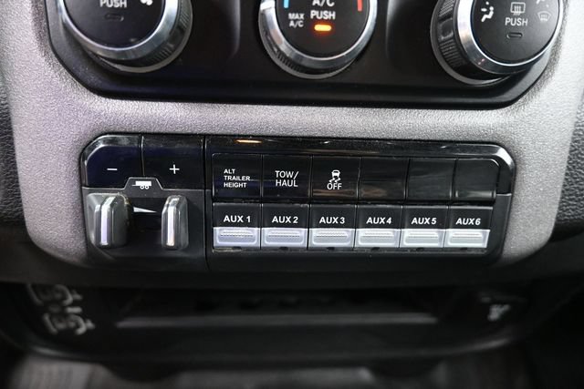 Used 2021 RAM 2500 Tradesman w/ Chrome Appearance Group AWD/4WD image 18