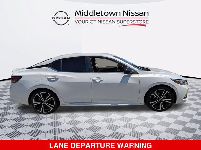 Used 2021 Nissan Sentra SR FWD image 2