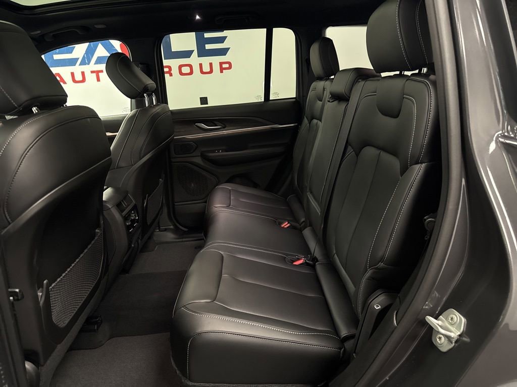 New 2026 Jeep Grand Cherokee Limited AWD/4WD image 23