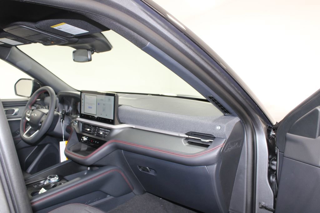 New 2026 Ford Explorer ST-Line w/ ST-Line Street Pack image 28