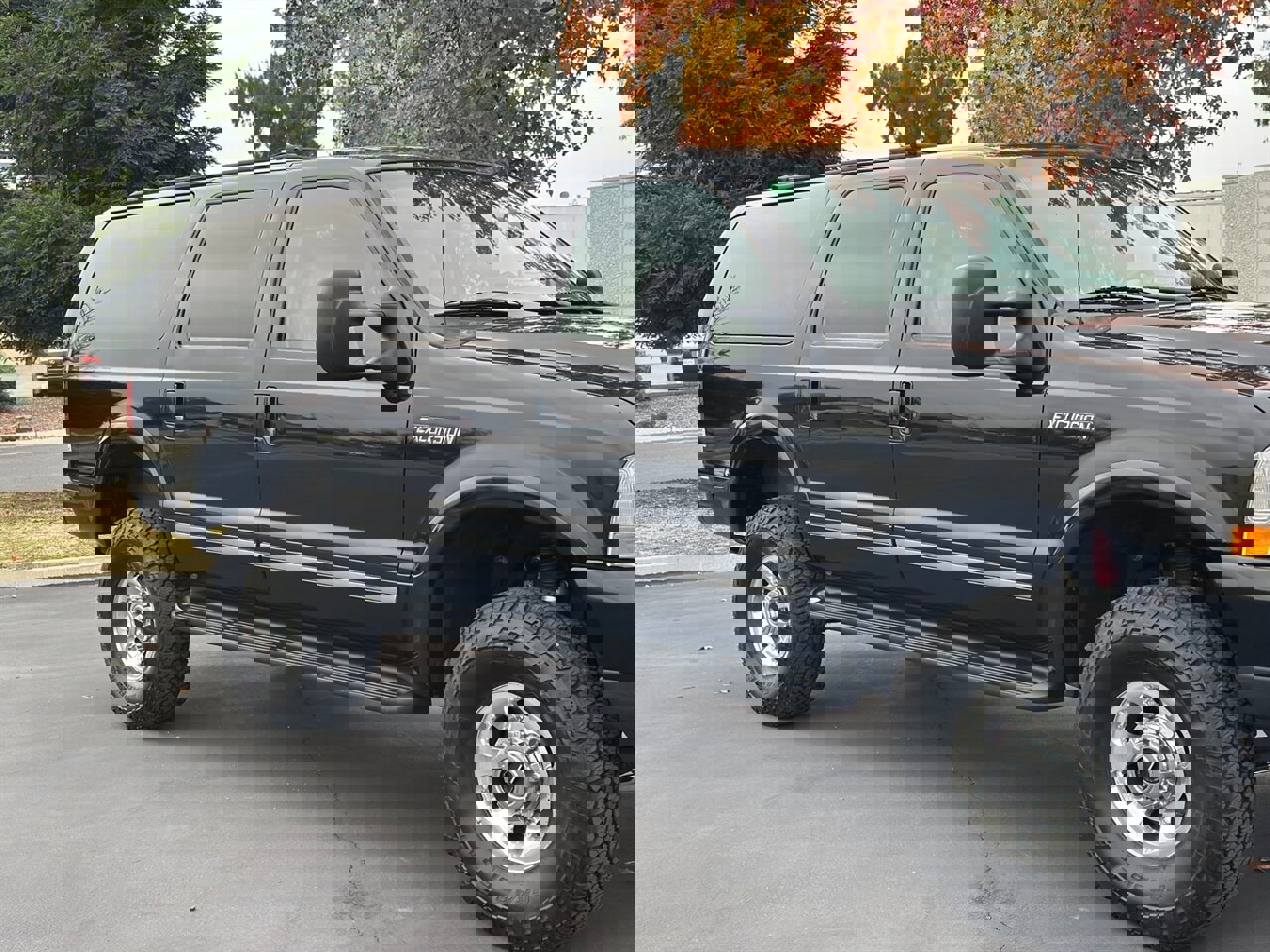 Used 2003 Ford Excursion Limited image 9