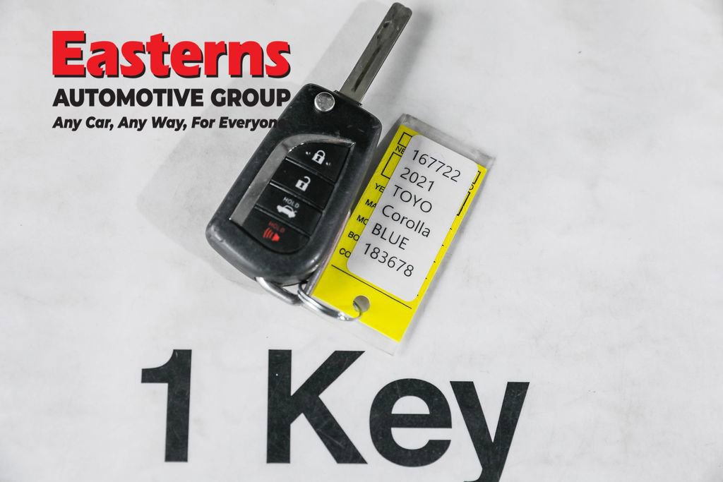 Used 2021 Toyota Corolla LE image 24