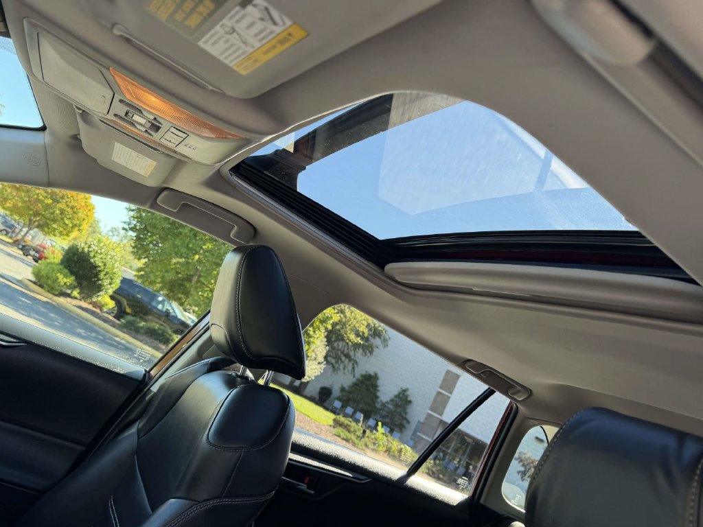 Used 2019 Toyota RAV4 XLE Premium w/ Cold Weather Package AWD/4WD image 19
