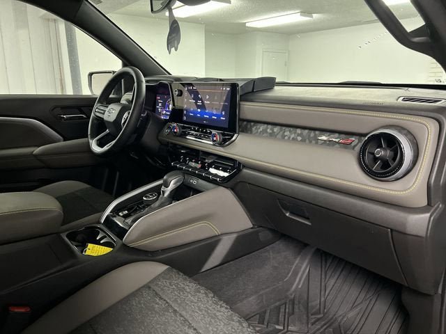 Certified 2024 Chevrolet Colorado ZR2 w/ ZR2 Bison Edition AWD/4WD image 29