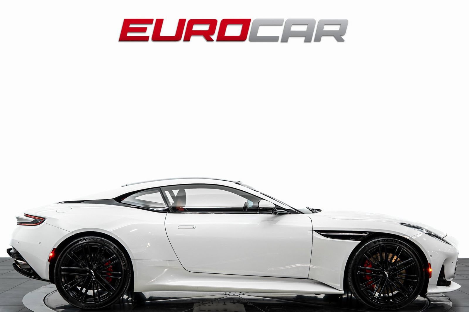 Used 2024 Aston Martin DB12 Coupe RWD image 6