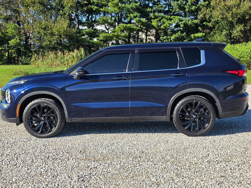 Used 2022 Mitsubishi Outlander SE FWD image 8