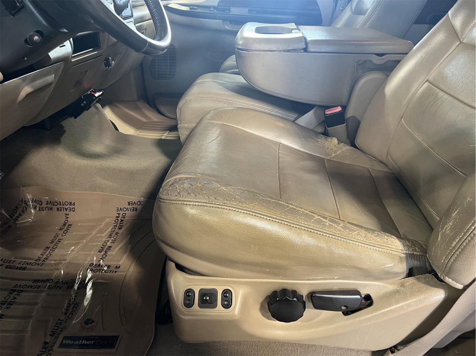 Used 2005 Ford F350 Lariat image 11