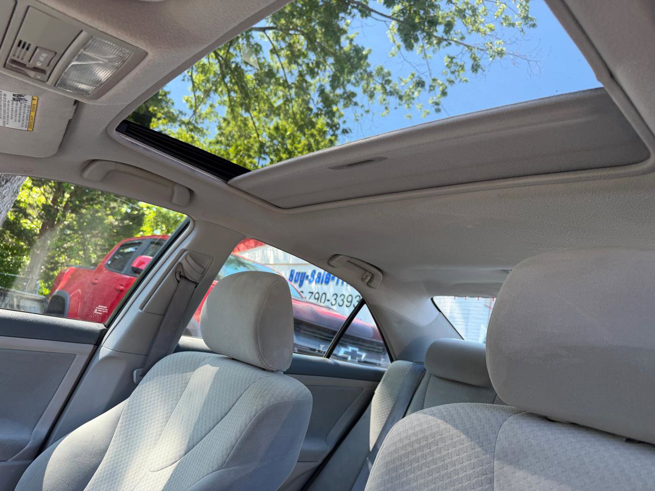 Used 2009 Toyota Camry LE FWD image 25