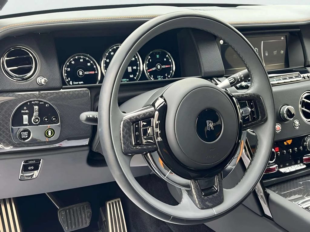 Certified 2024 Rolls-Royce Cullinan Black Badge AWD/4WD image 16