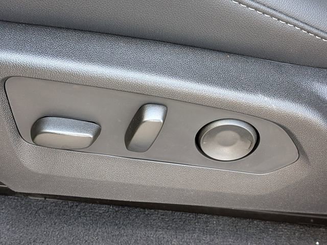 New 2026 GMC Canyon Elevation w/ Convenience Package image 21