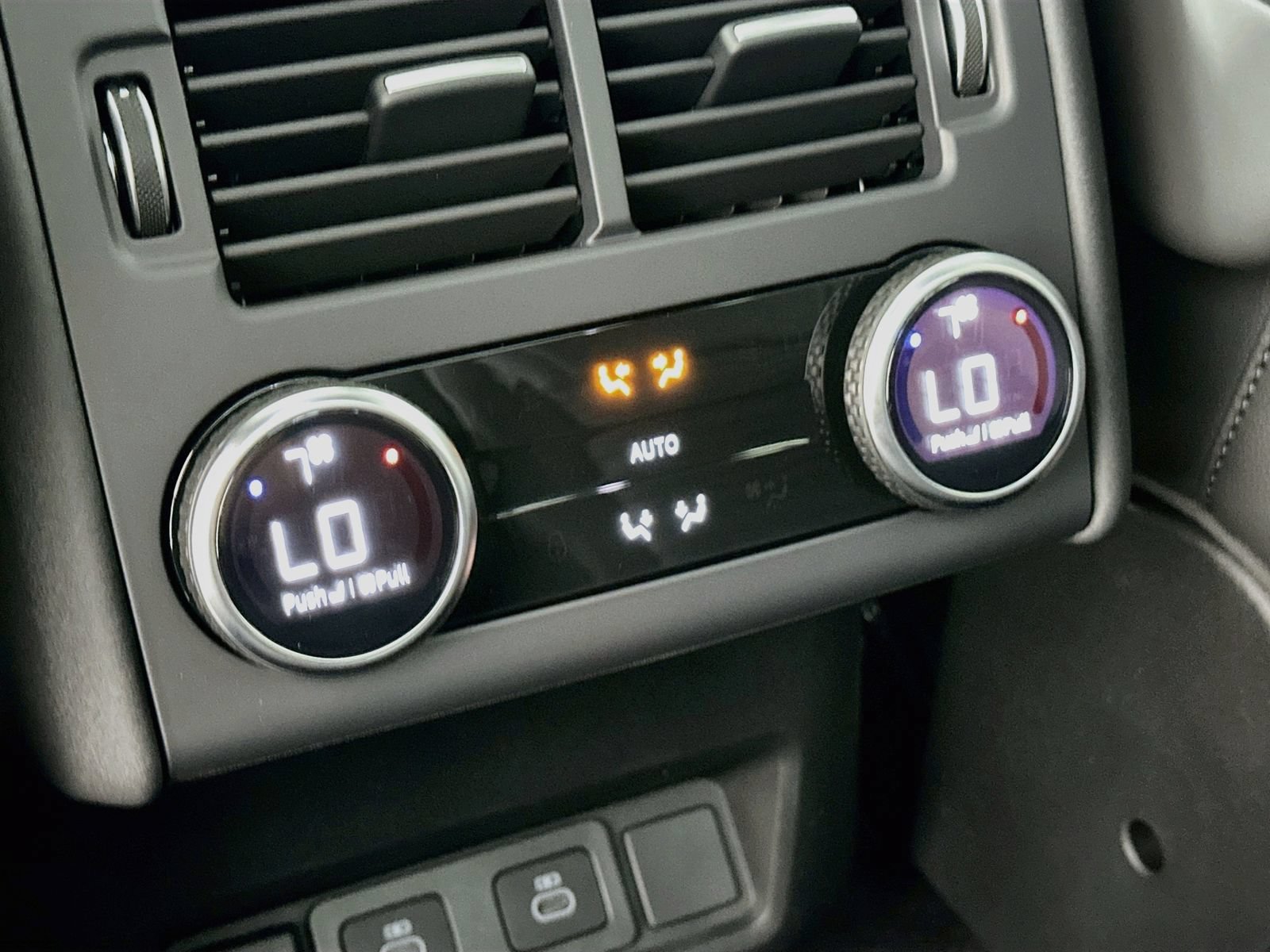 New 2026 Land Rover Discovery S AWD/4WD image 36