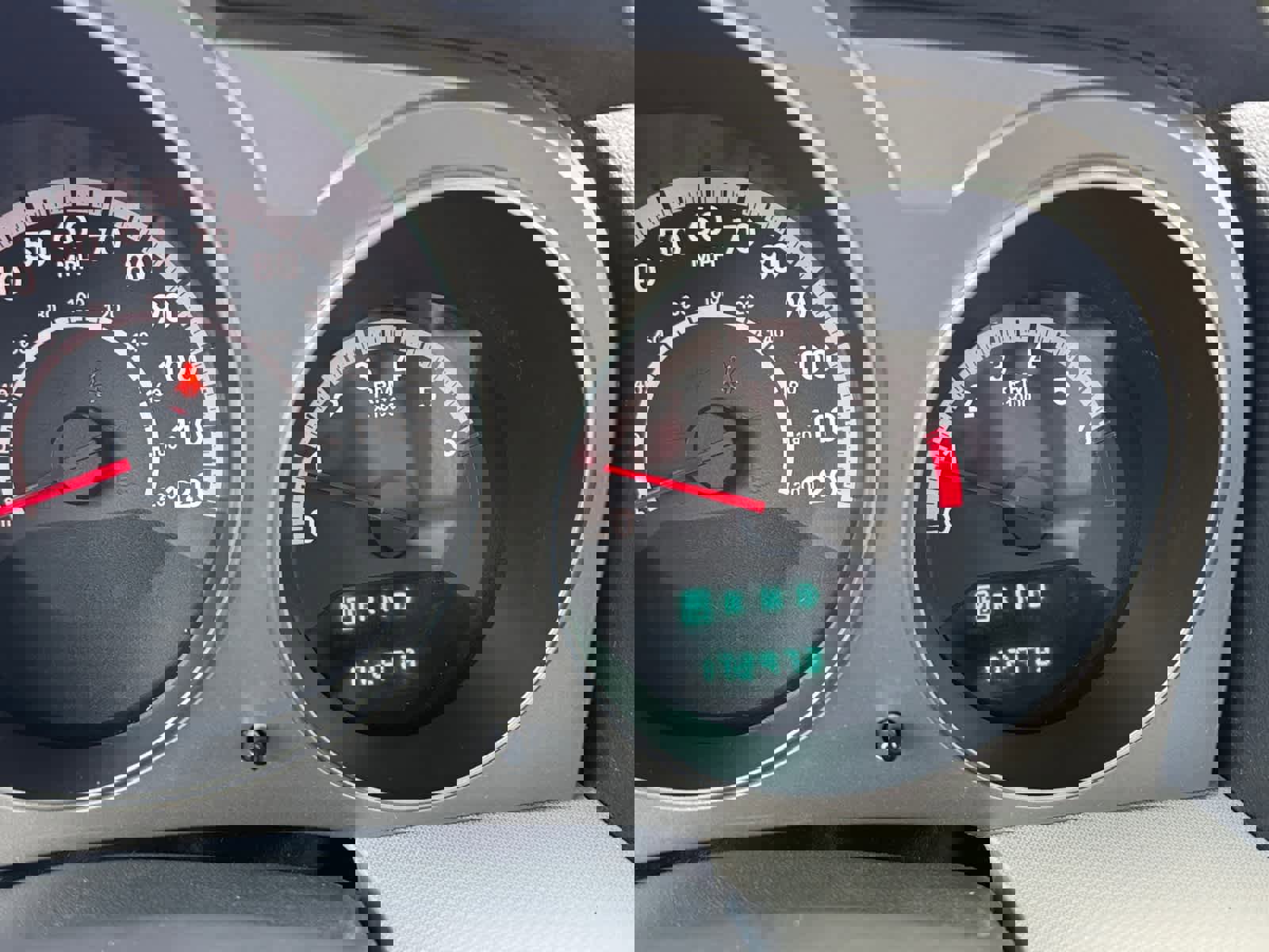 Used 2010 Dodge Avenger R/T image 19