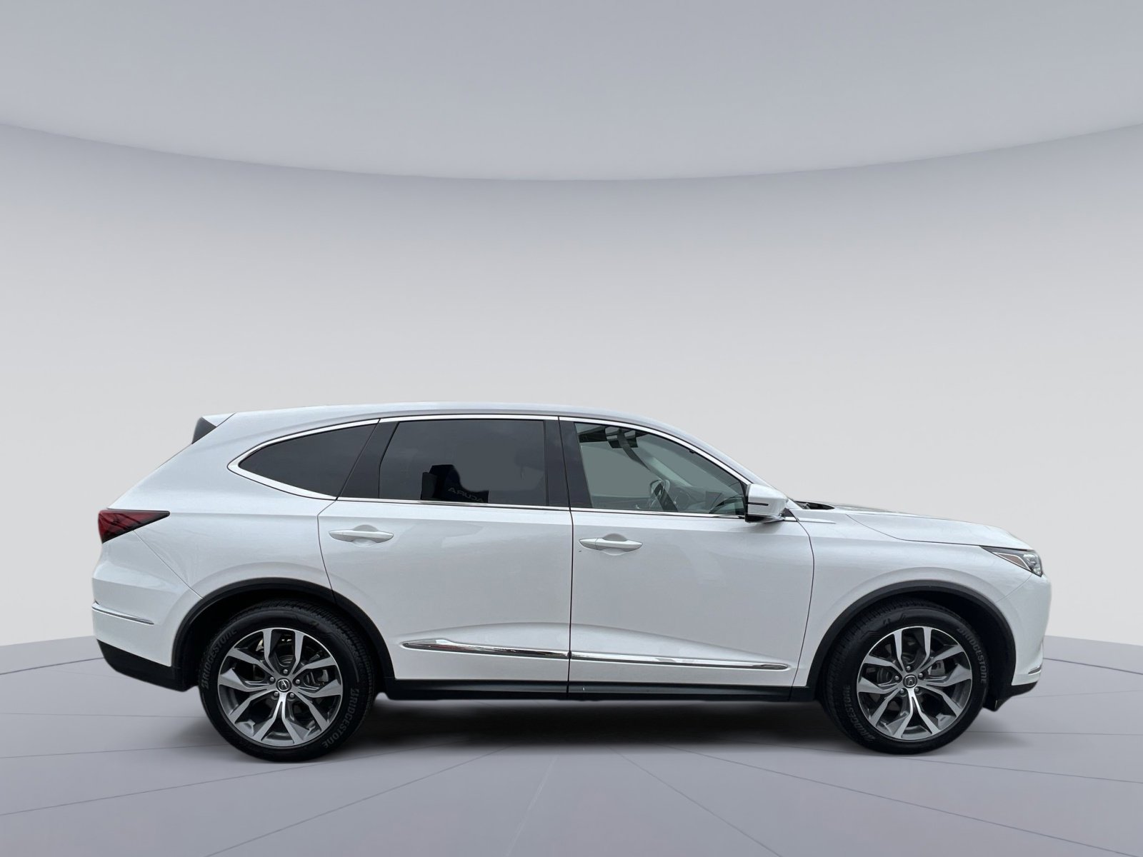 Certified 2024 Acura MDX FWD w/ Technology Package image 6