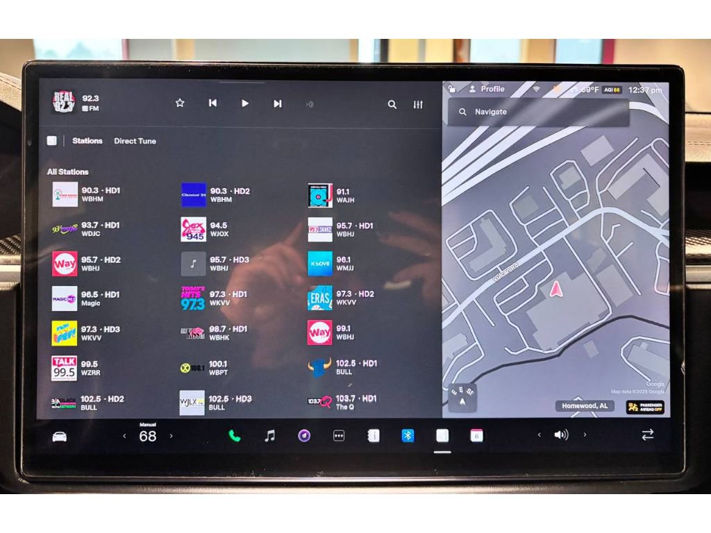 Used 2023 Tesla Model S Plaid image 30