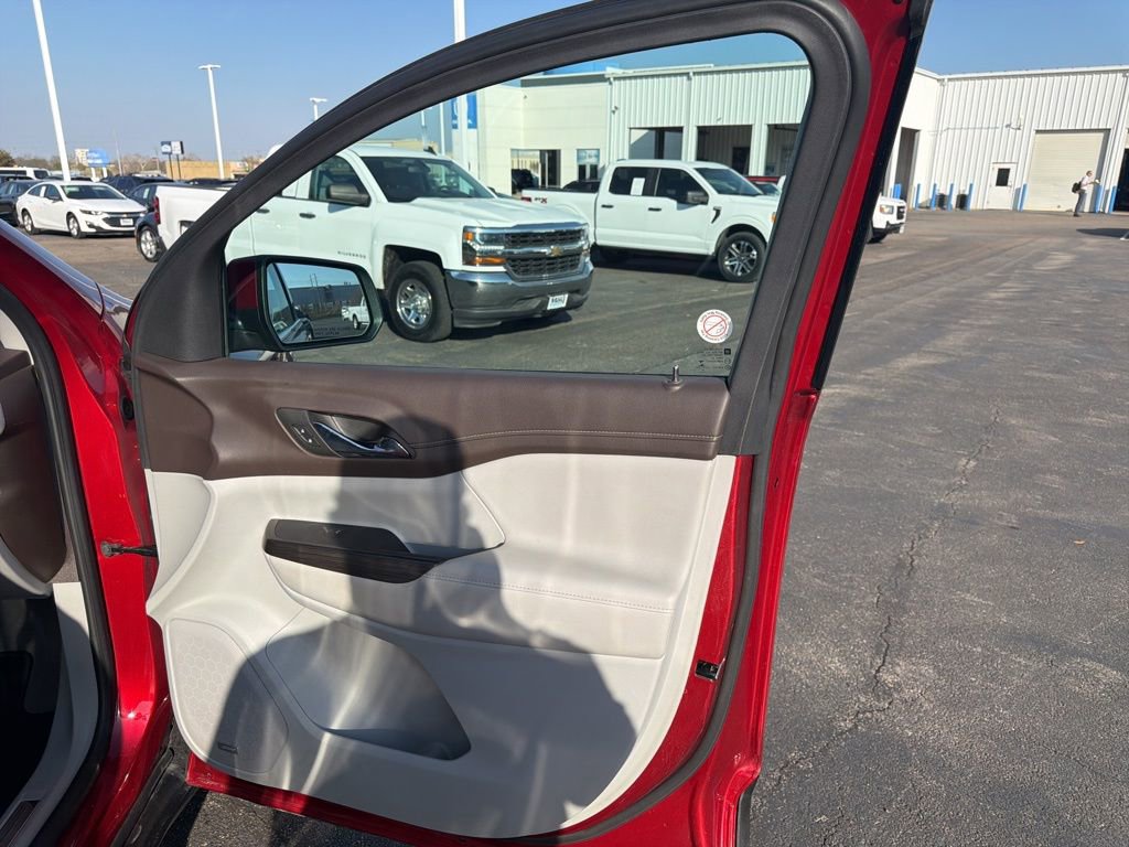 Used 2023 GMC Acadia SLT image 38