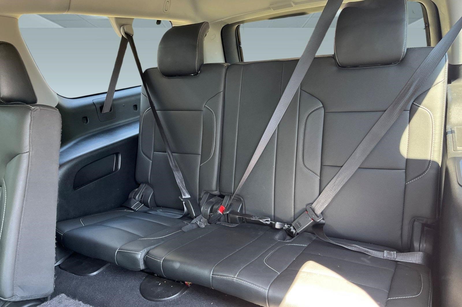 Used 2020 Chevrolet Suburban Premier AWD/4WD image 11