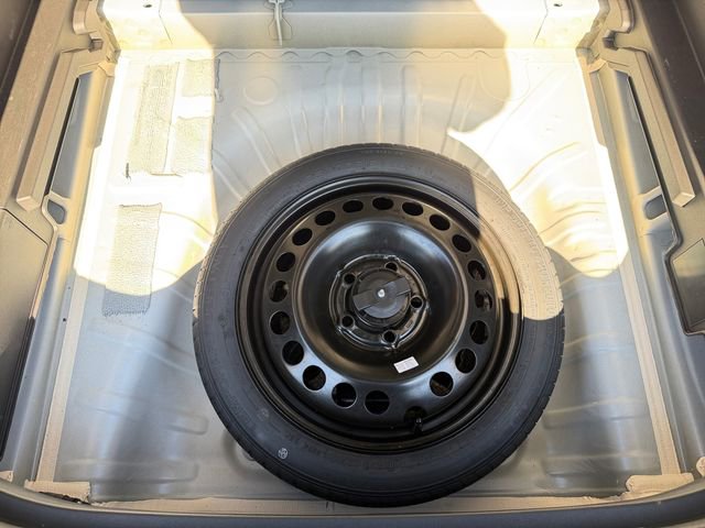 Used 2025 Chevrolet Trax LT w/ LT Convenience Package image 31