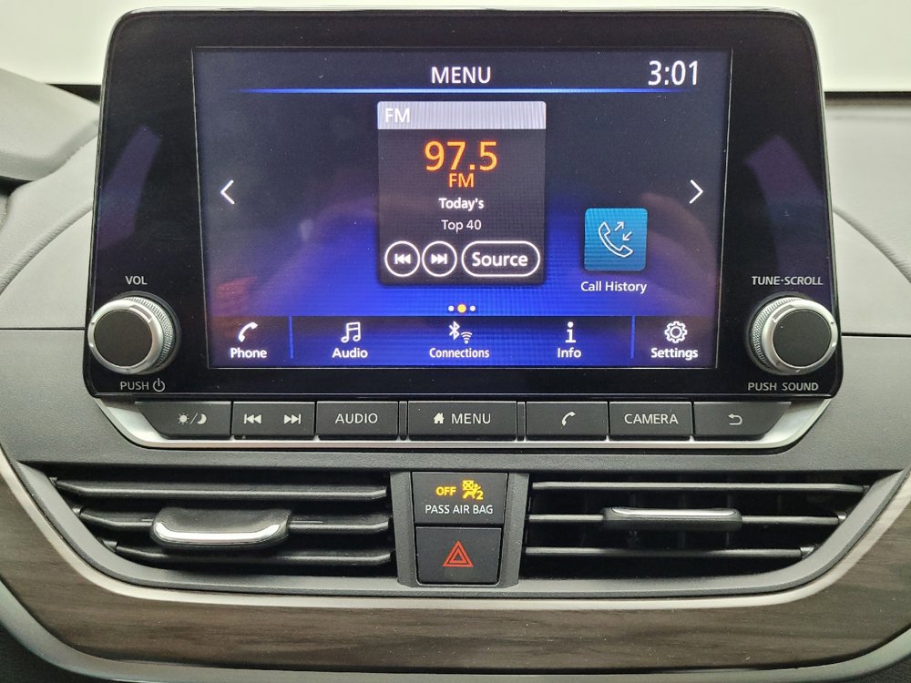 Used 2024 Nissan Altima 2.5 SV image 25