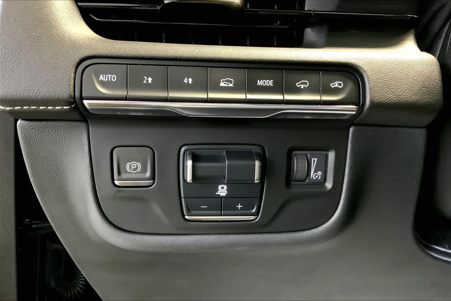 Used 2022 Cadillac Escalade Sport w/ Touring Package AWD/4WD image 33