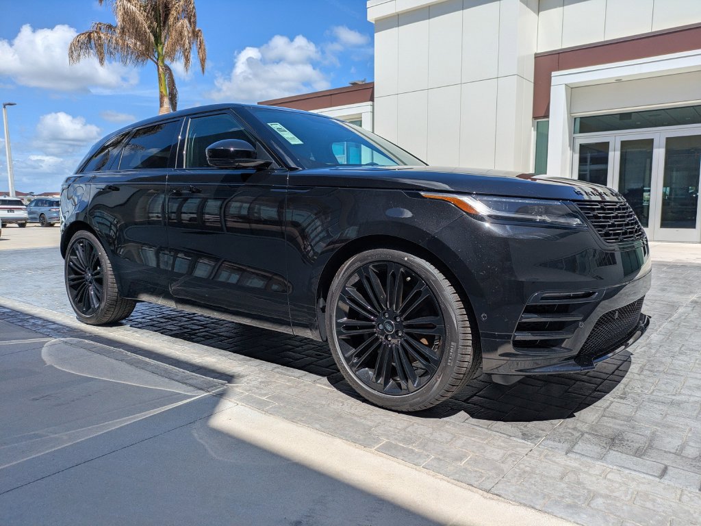 New 2026 Land Rover Range Rover Velar Dynamic SE AWD/4WD image 3