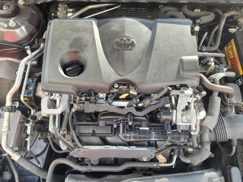 Used 2020 Toyota Camry LE image 30