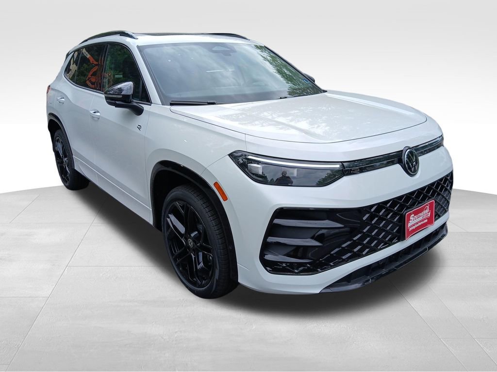 New 2026 Volkswagen Tiguan SE R-Line AWD/4WD image 7