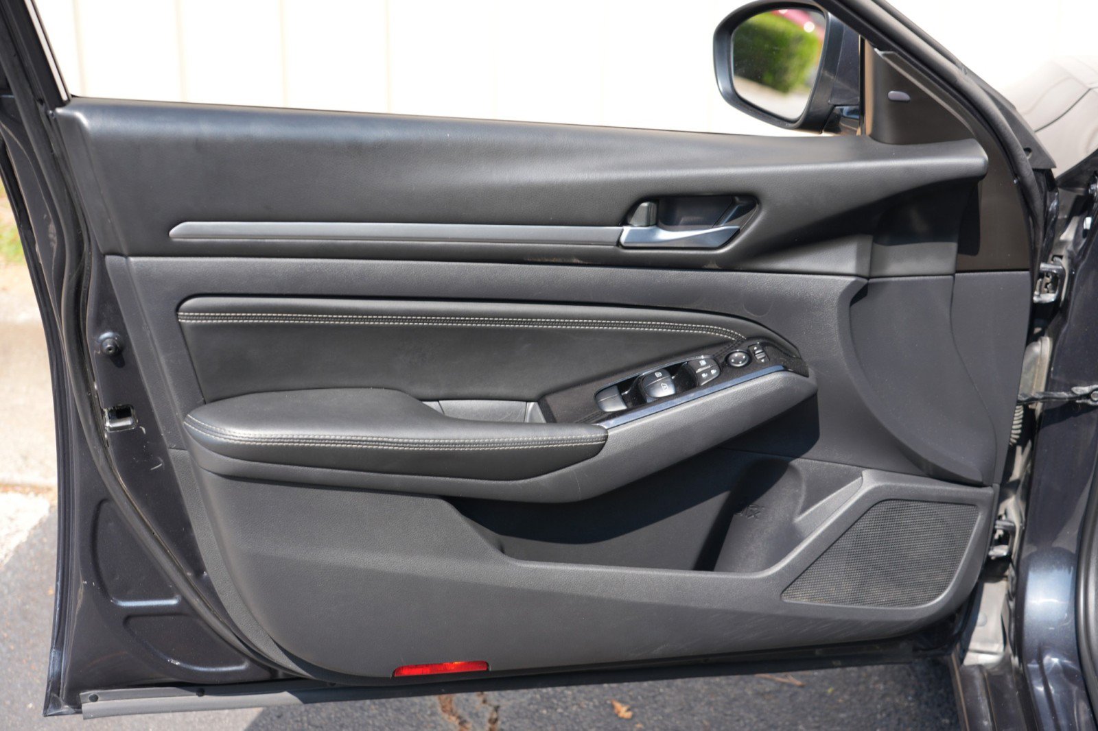 Used 2020 Nissan Altima 2.5 SL FWD image 37