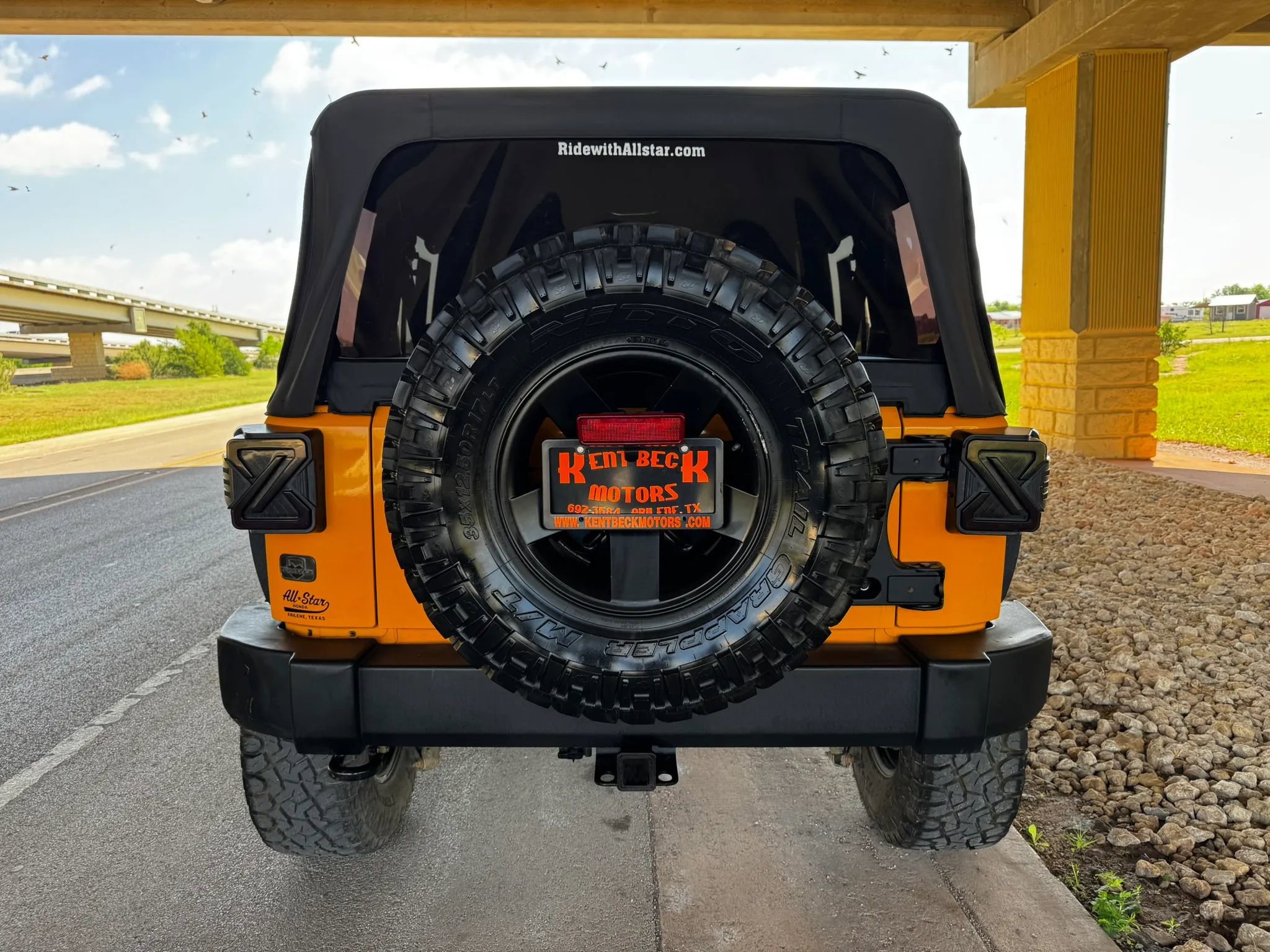 Used 2012 Jeep Wrangler Unlimited Rubicon w/ Dual Top Group image 4