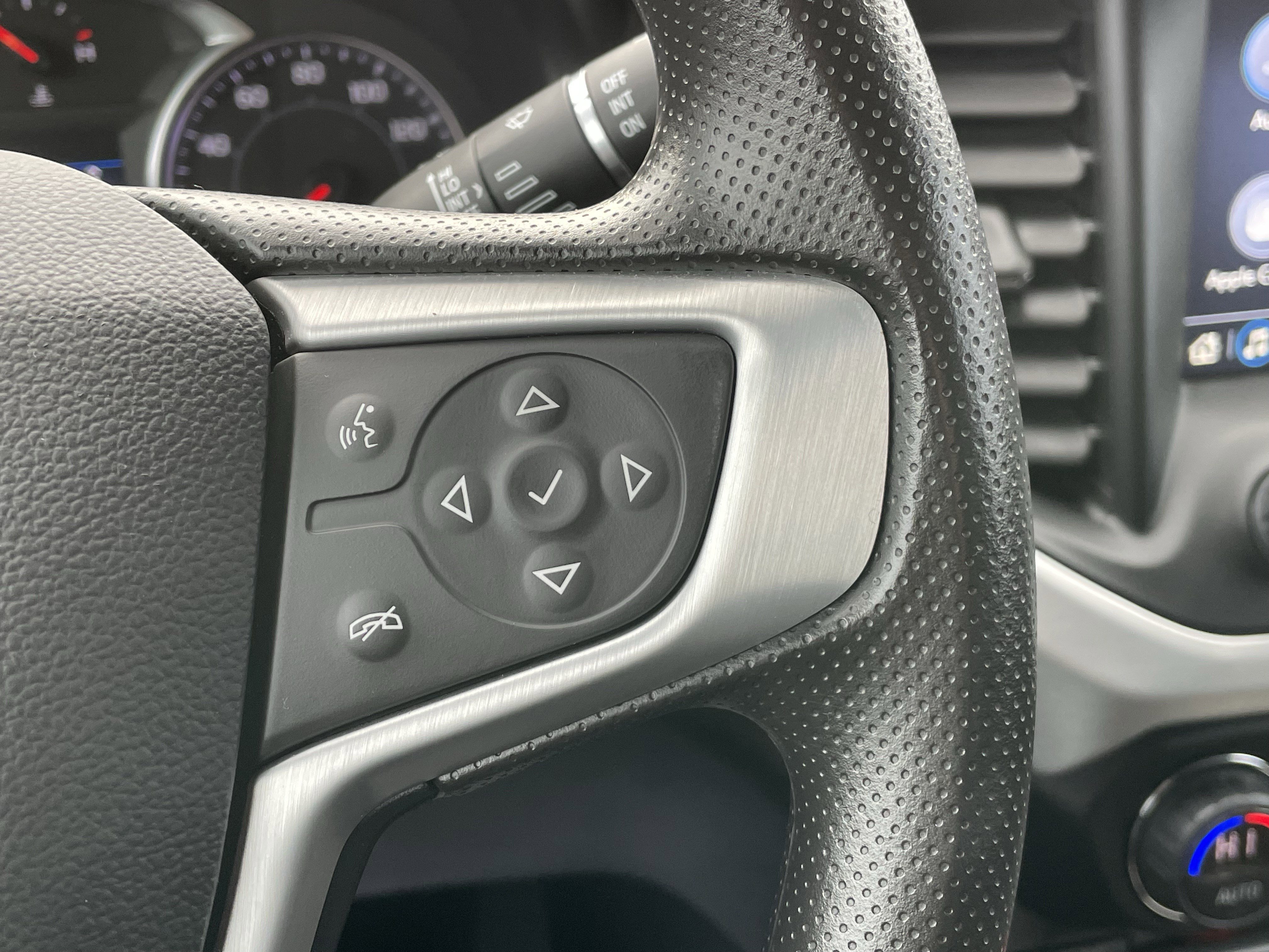 Used 2023 GMC Acadia SLE w/ Driver Convenience Package image 19