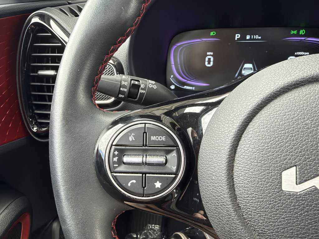 Used 2025 Kia Soul GT-Line w/ GT-Line Technology Package FWD image 29