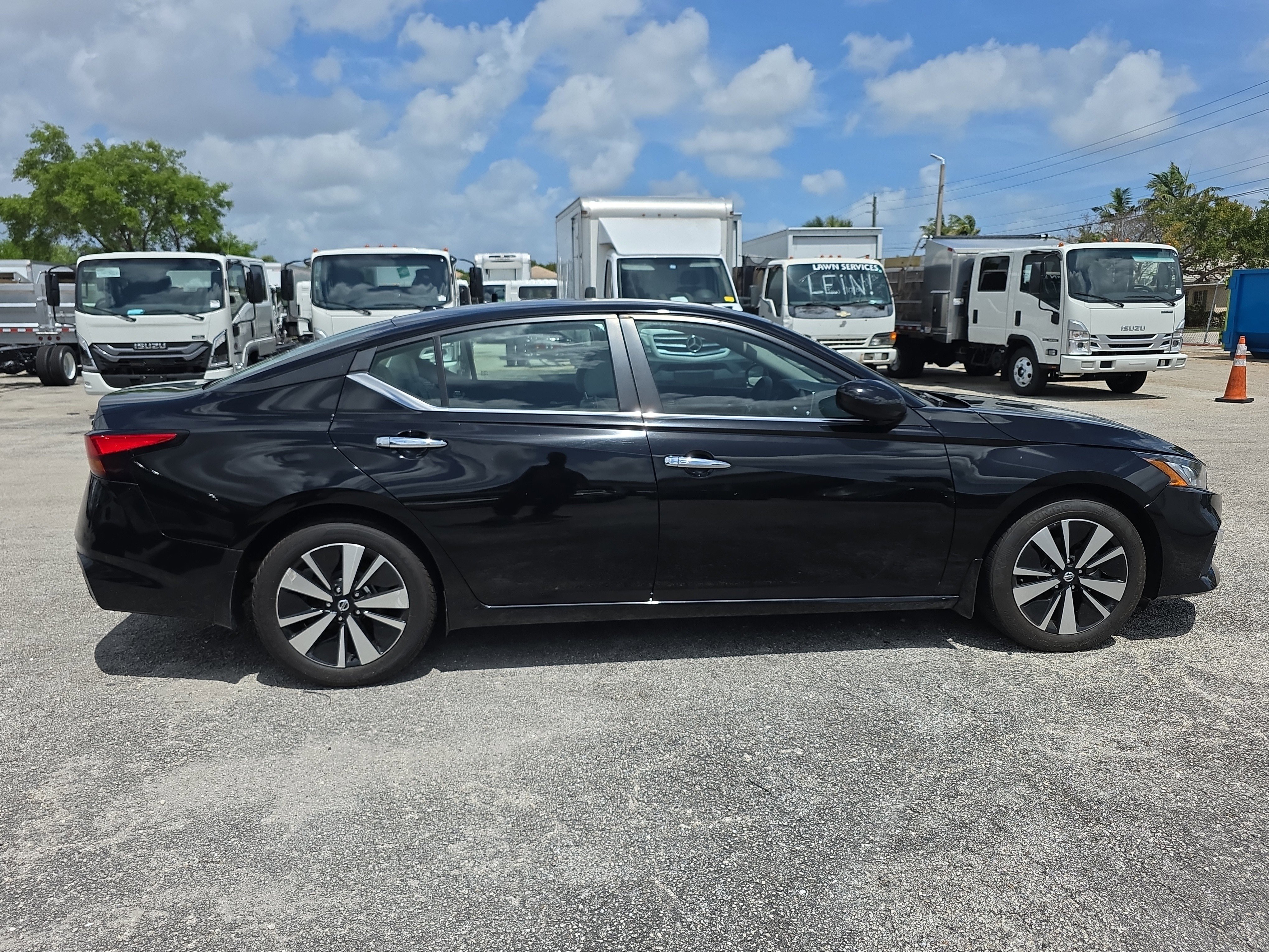 Used 2021 Nissan Altima 2.5 SV image 7