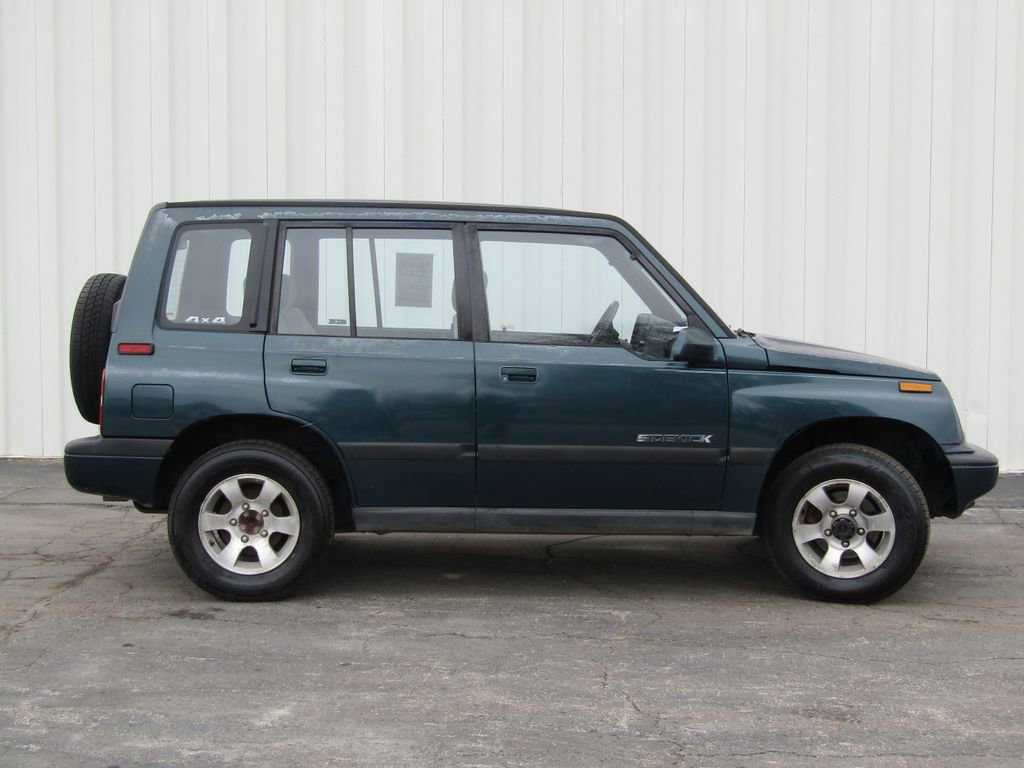 Used 1995 Suzuki Sidekick JLX image 2
