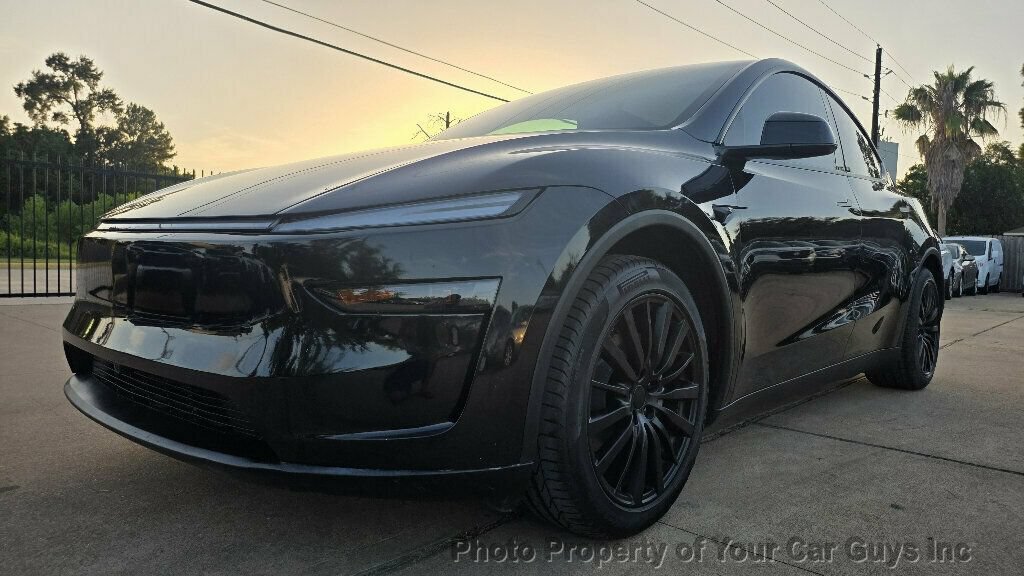 Used 2026 Tesla Model Y Long Range RWD video 1