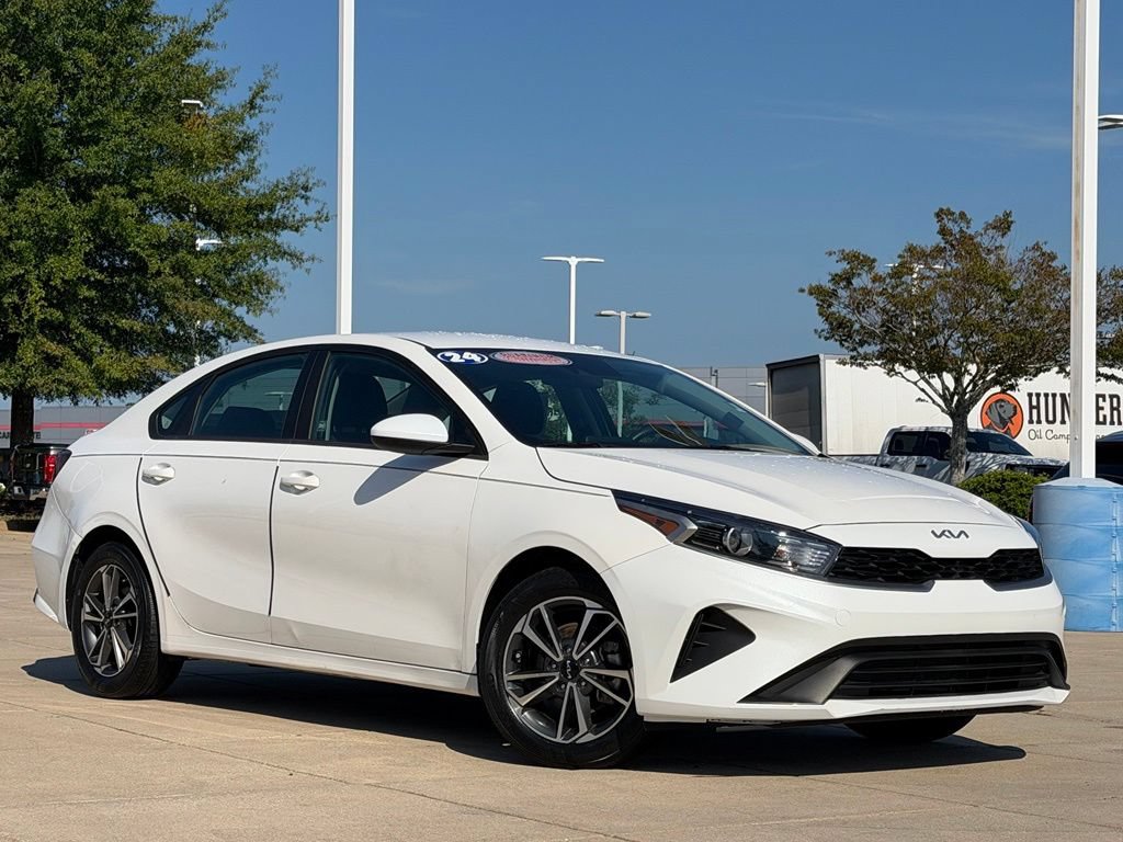 Used 2024 Kia Forte LXS FWD image 1