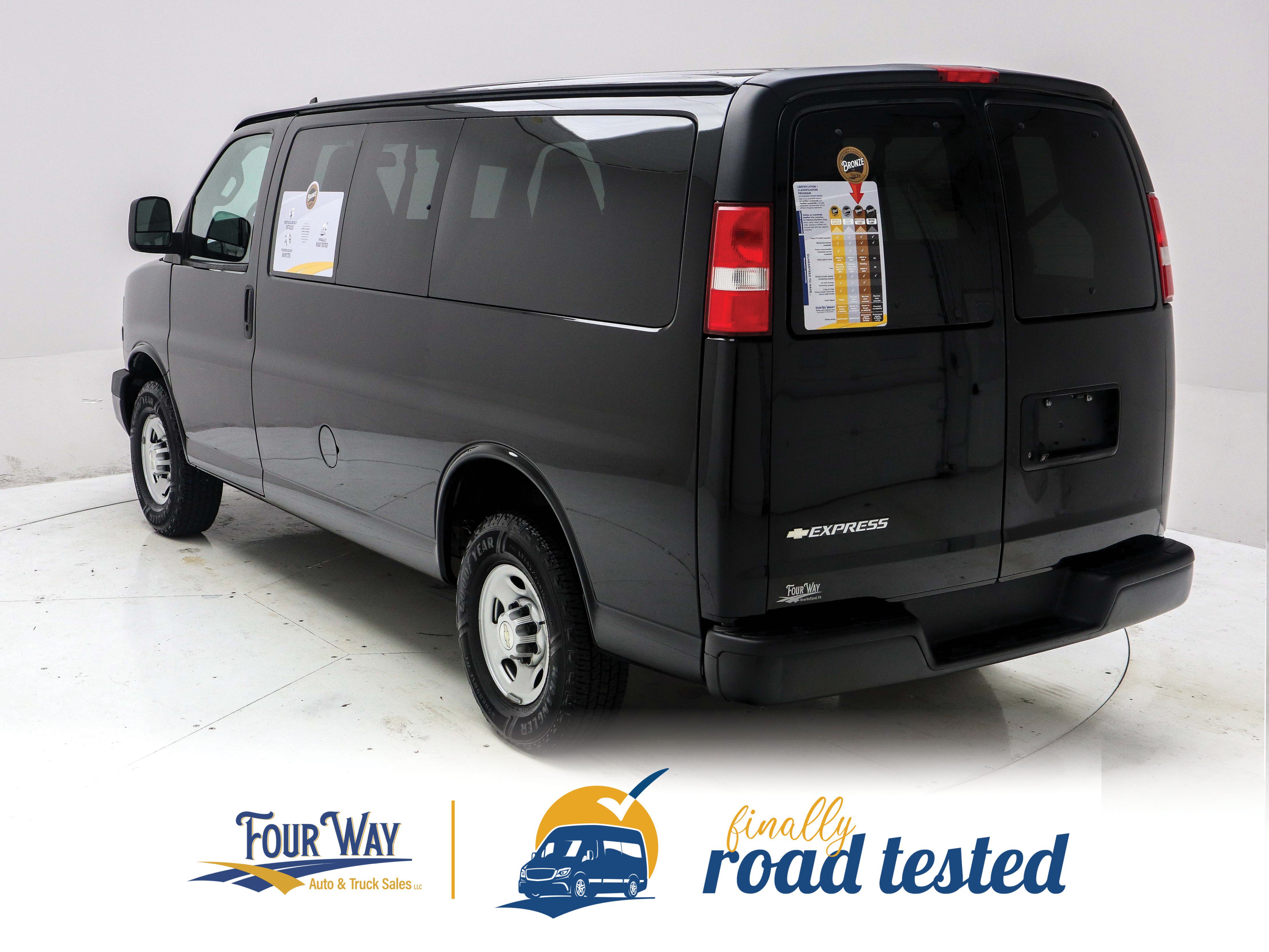 Used 2020 Chevrolet Express 2500 LS w/ Driver Convenience Package RWD image 5