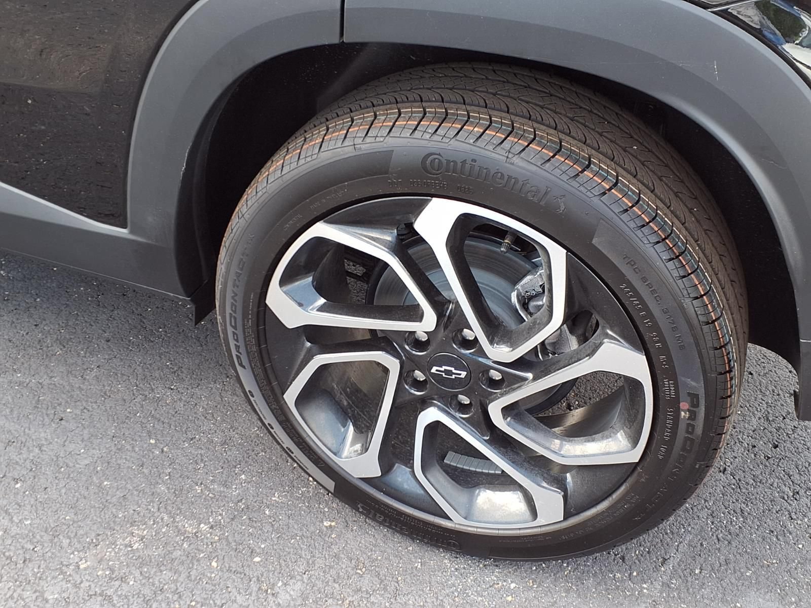 New 2026 Chevrolet Trax RS w/ Driver Confidence Package FWD image 23
