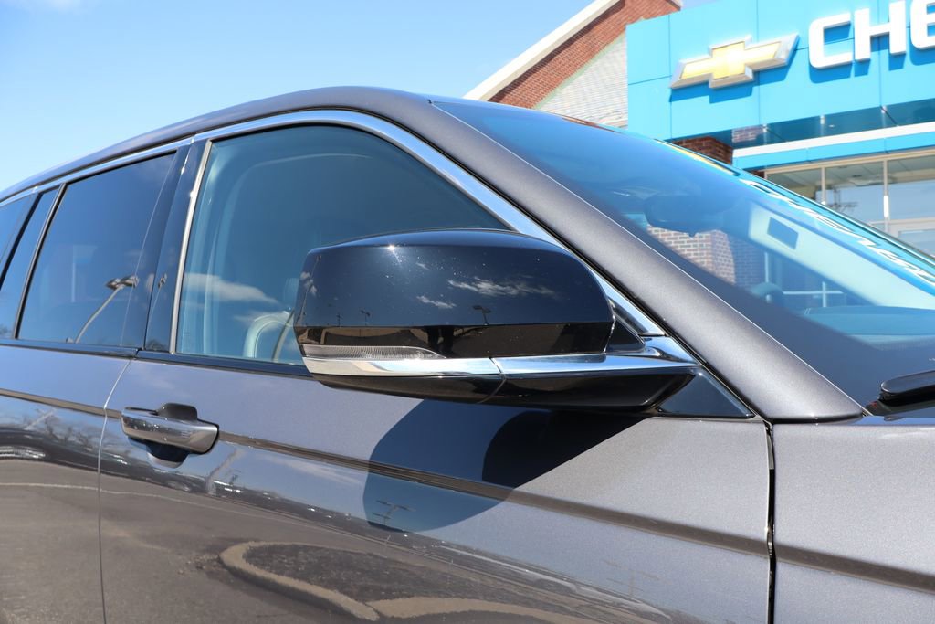 Used 2023 Jeep Grand Cherokee Limited image 2