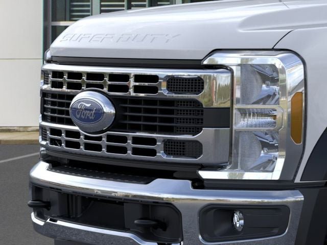 New 2025 Ford F550 4x4 Regular Cab Super Duty image 17