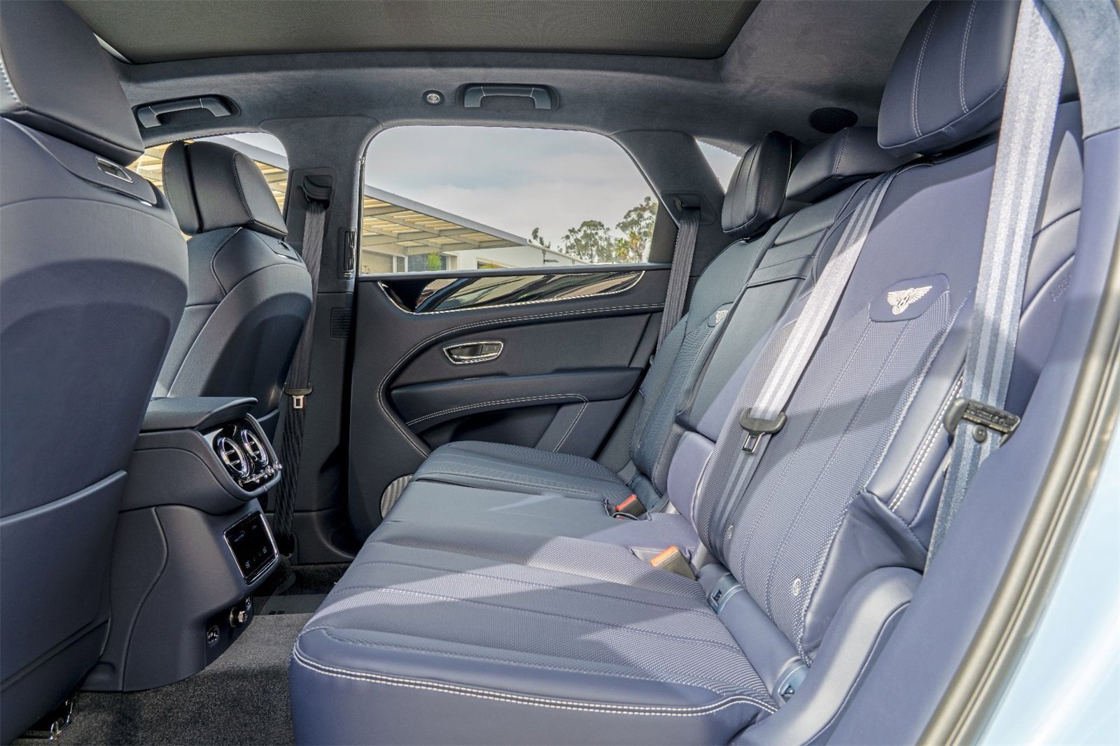 New 2025 Bentley Bentayga image 41