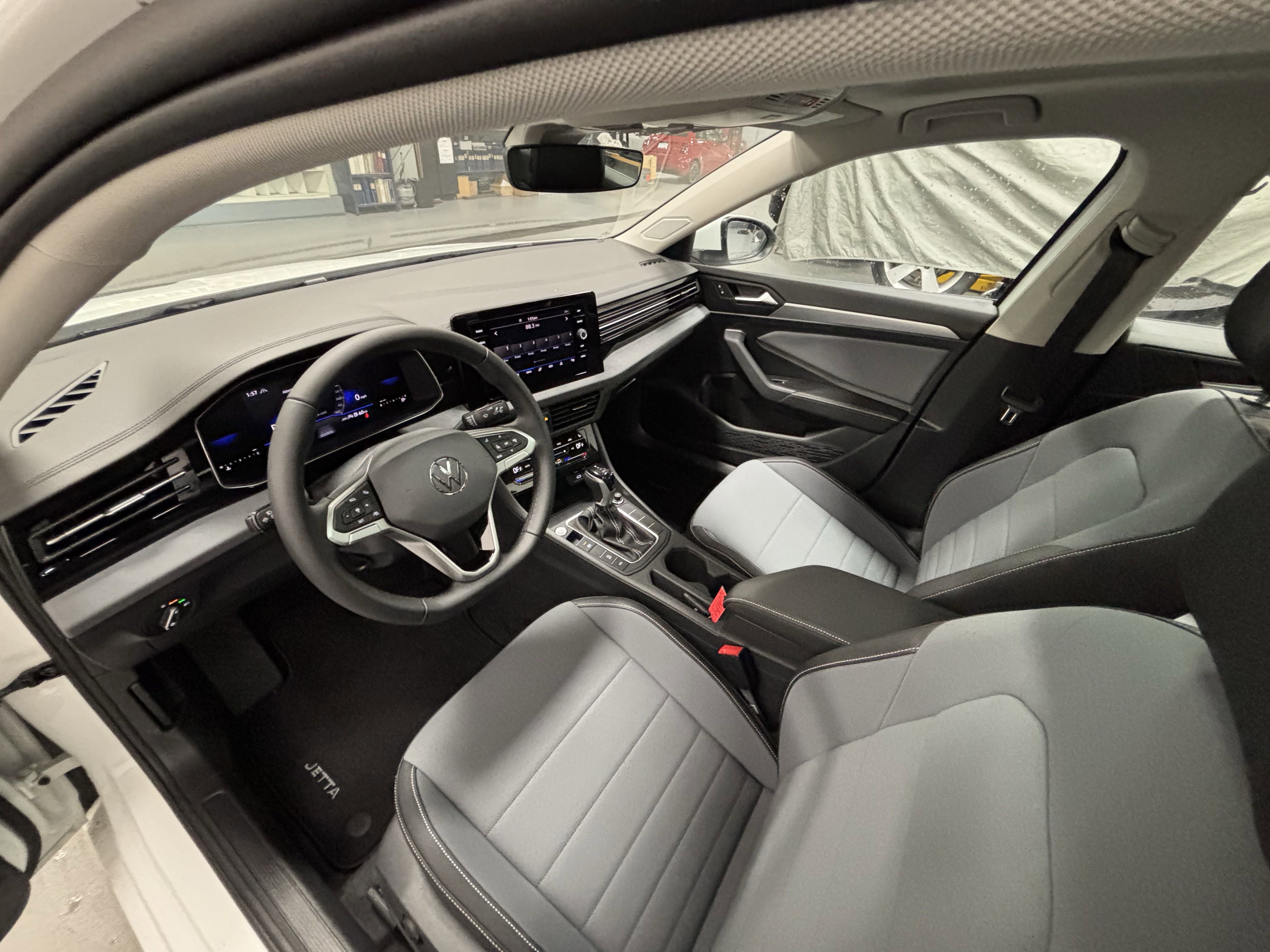 New 2025 Volkswagen Jetta SE image 5