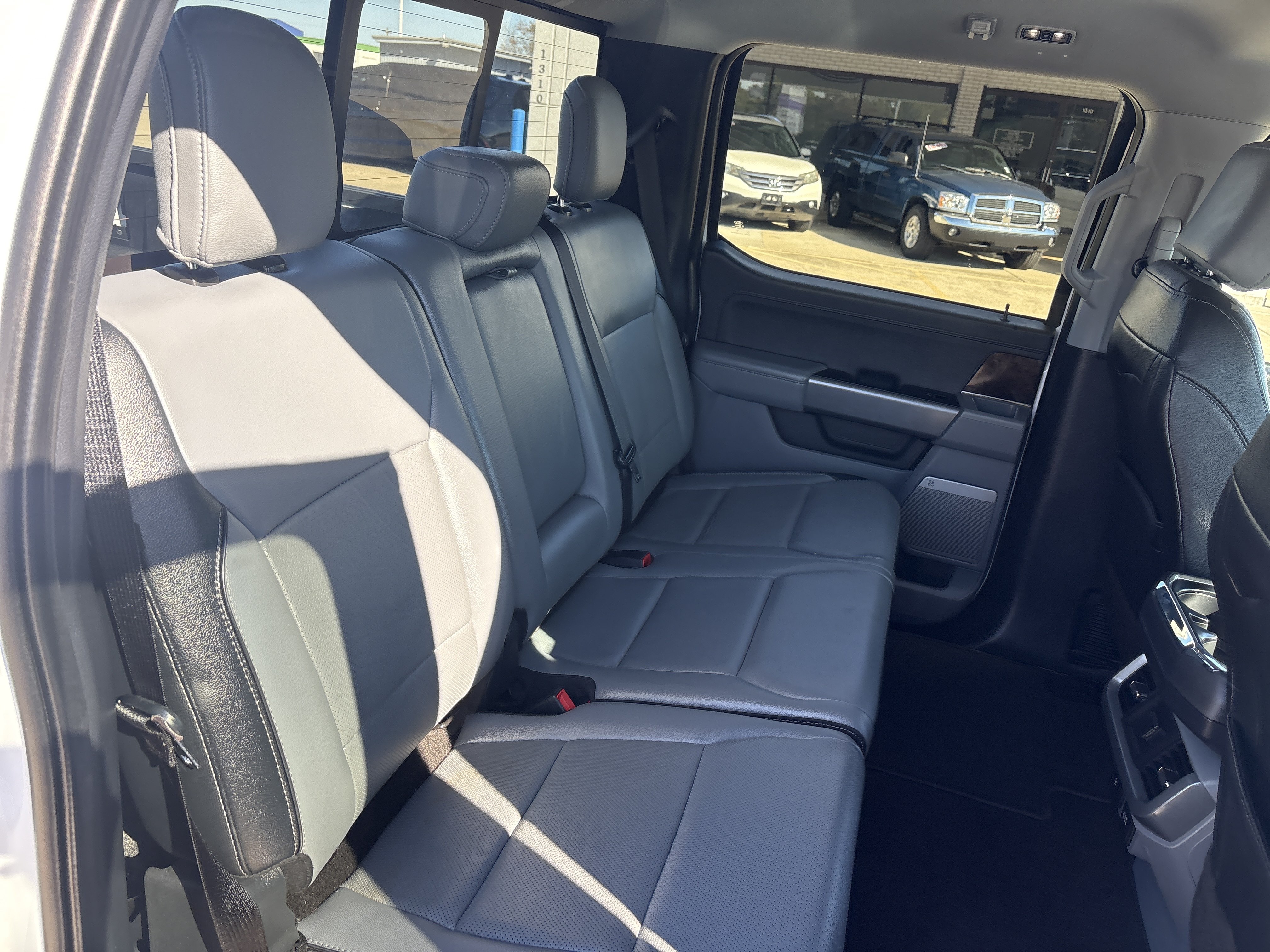 Used 2022 Ford F150 Lariat RWD image 8