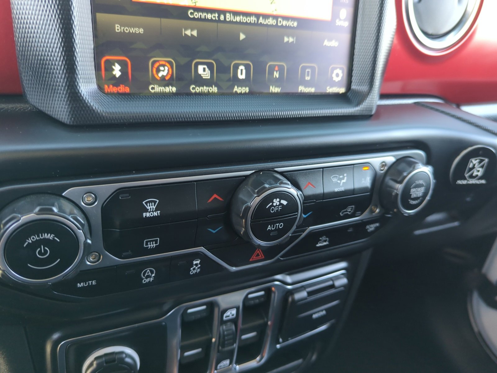 Used 2023 Jeep Gladiator Rubicon w/ Trailer Tow Package image 12