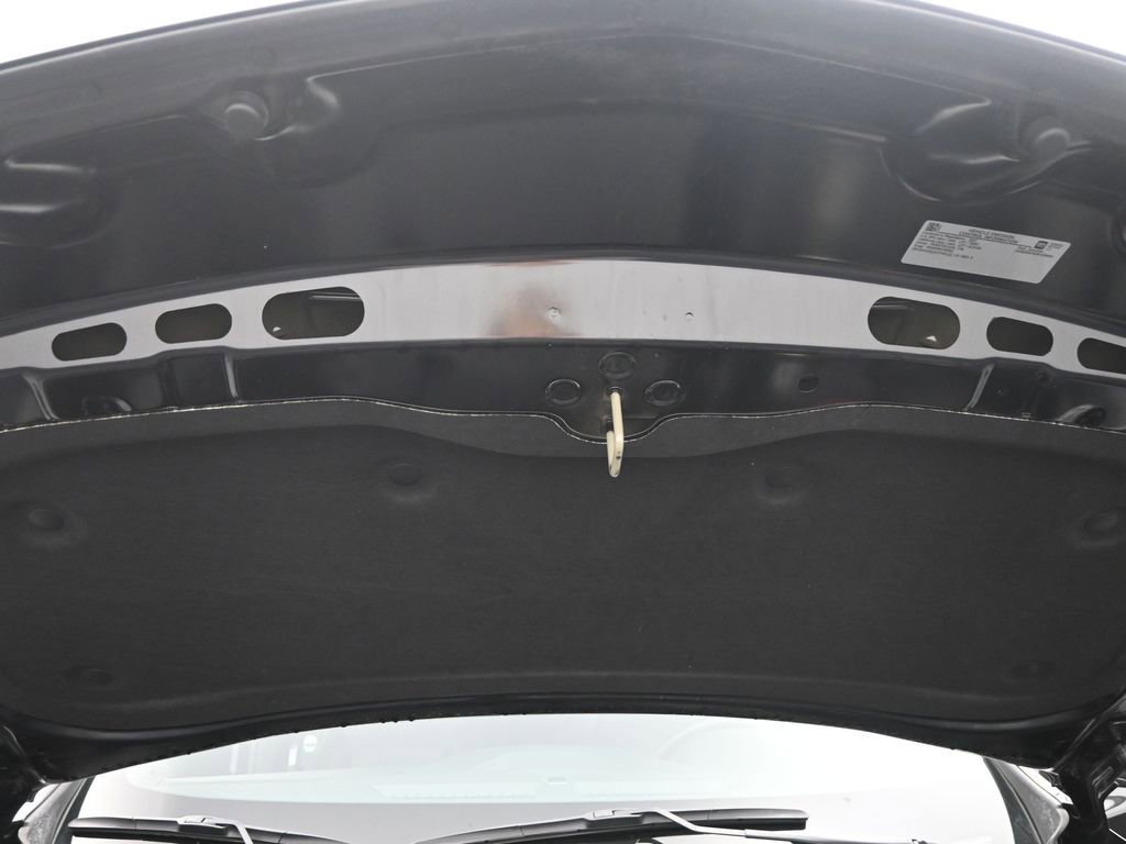 Used 2023 Chevrolet Traverse LT image 23