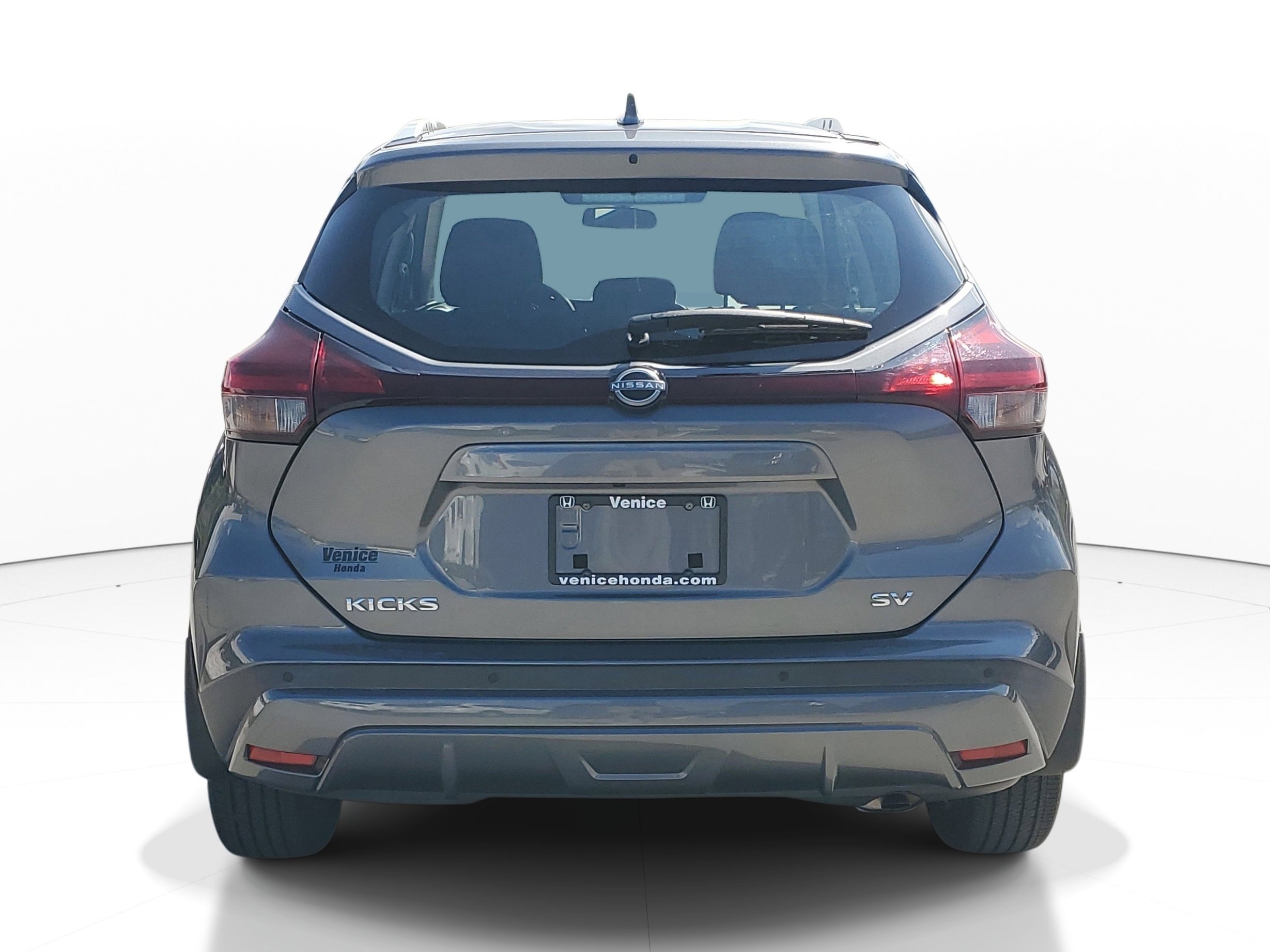 Used 2022 Nissan Kicks SV FWD image 5
