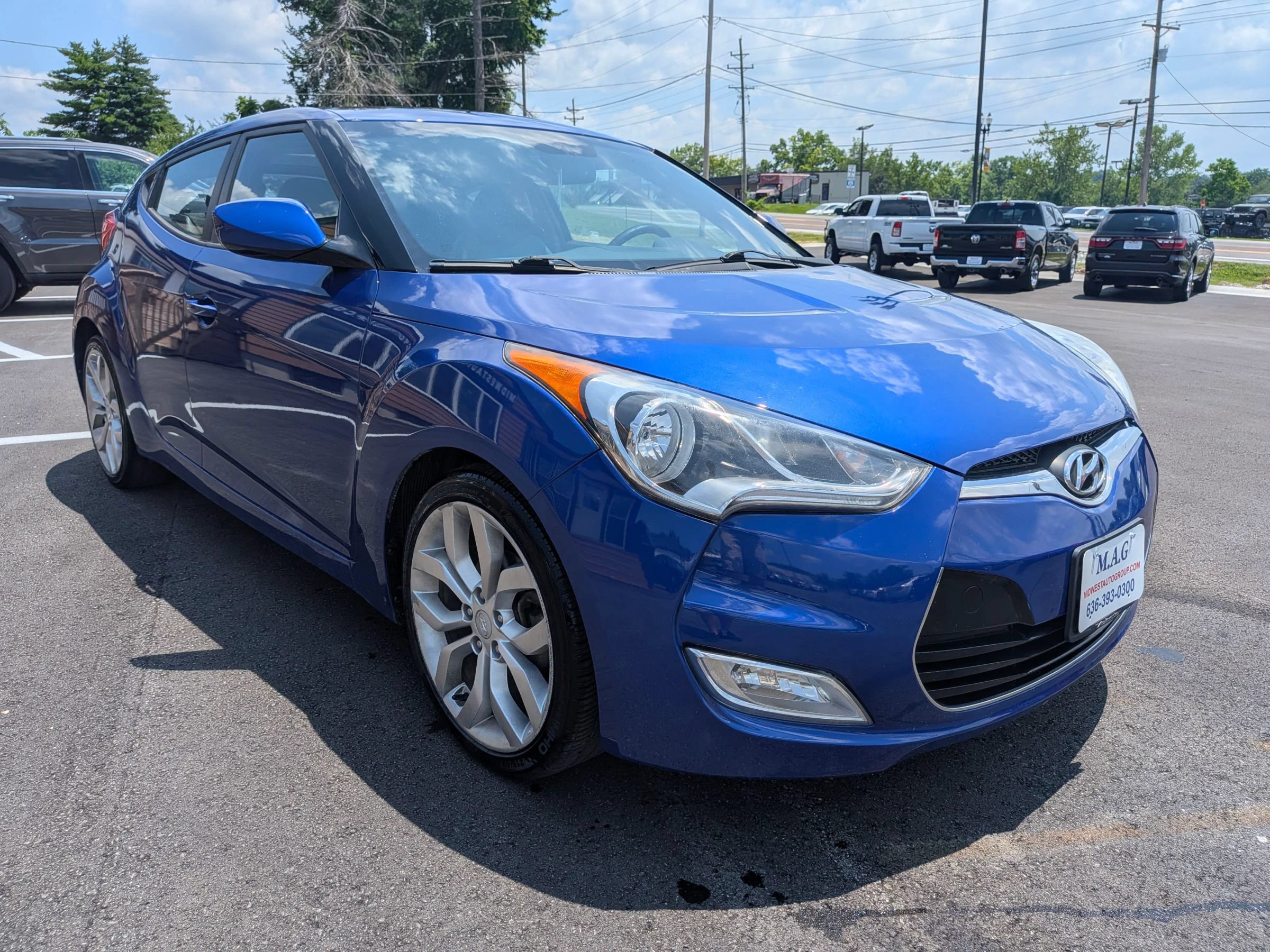 Used 2013 Hyundai Veloster w/ Style Pkg FWD image 8