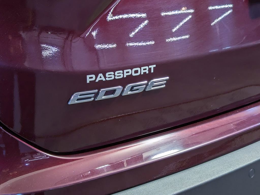 Used 2020 Ford Edge Titanium image 11