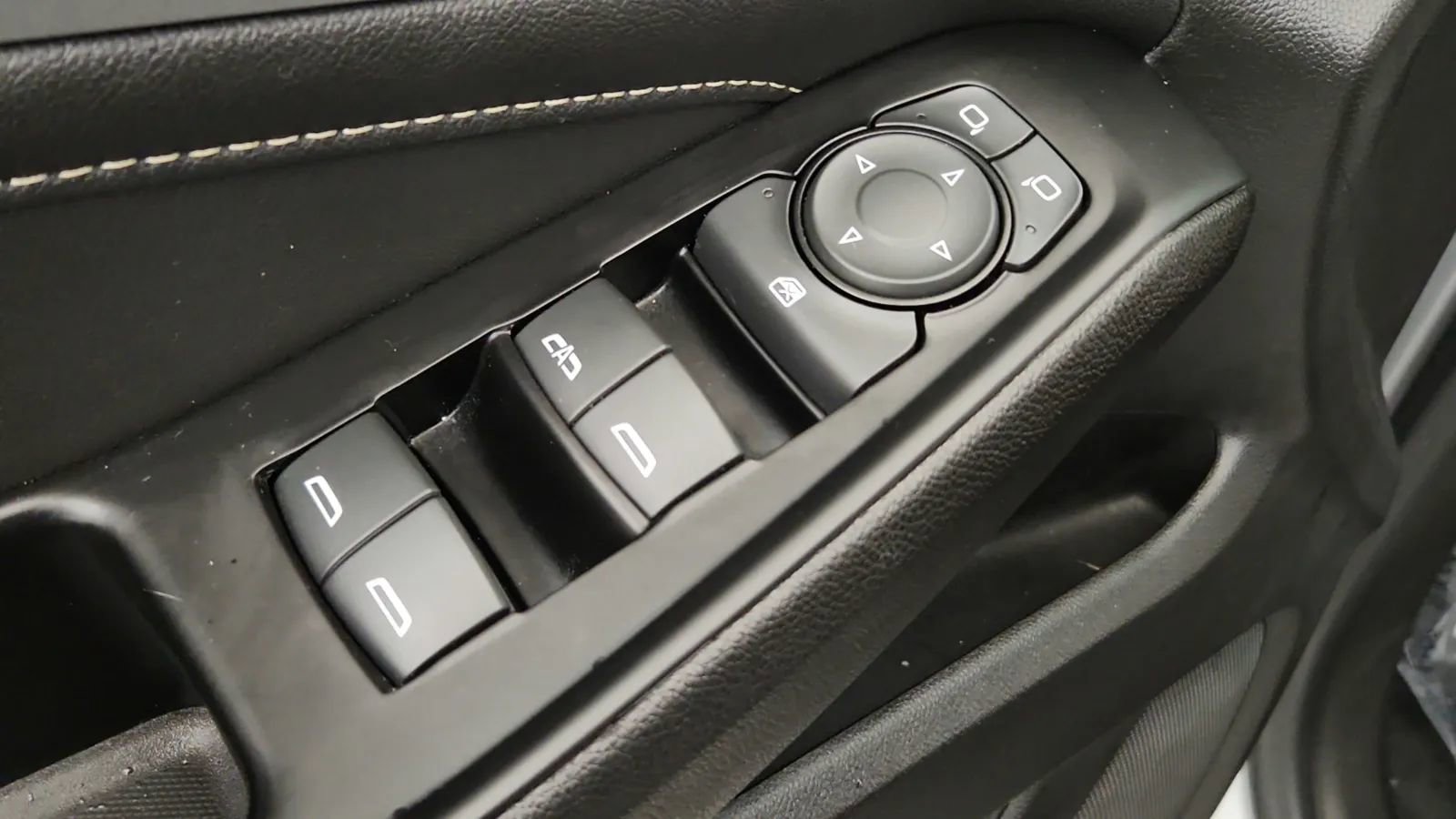 Used 2023 Chevrolet Traverse LT image 64