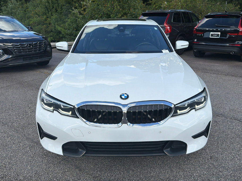 Used 2022 BMW 330i Sedan w/ Premium Package 2 RWD image 2
