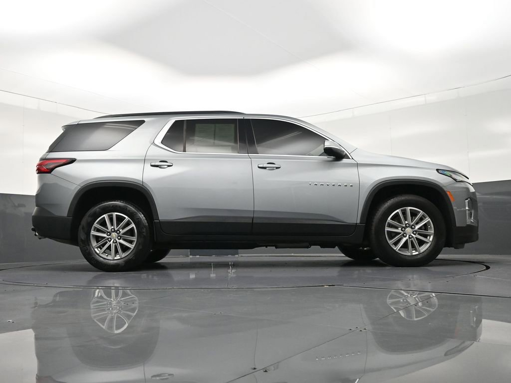 Used 2023 Chevrolet Traverse LT image 30
