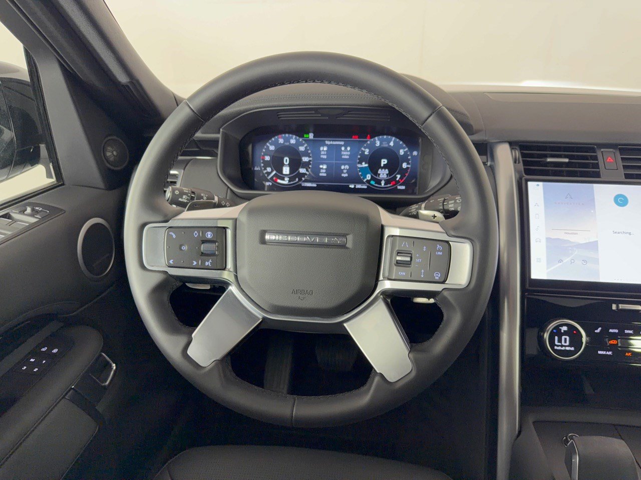 Used 2026 Land Rover Discovery S AWD/4WD image 10